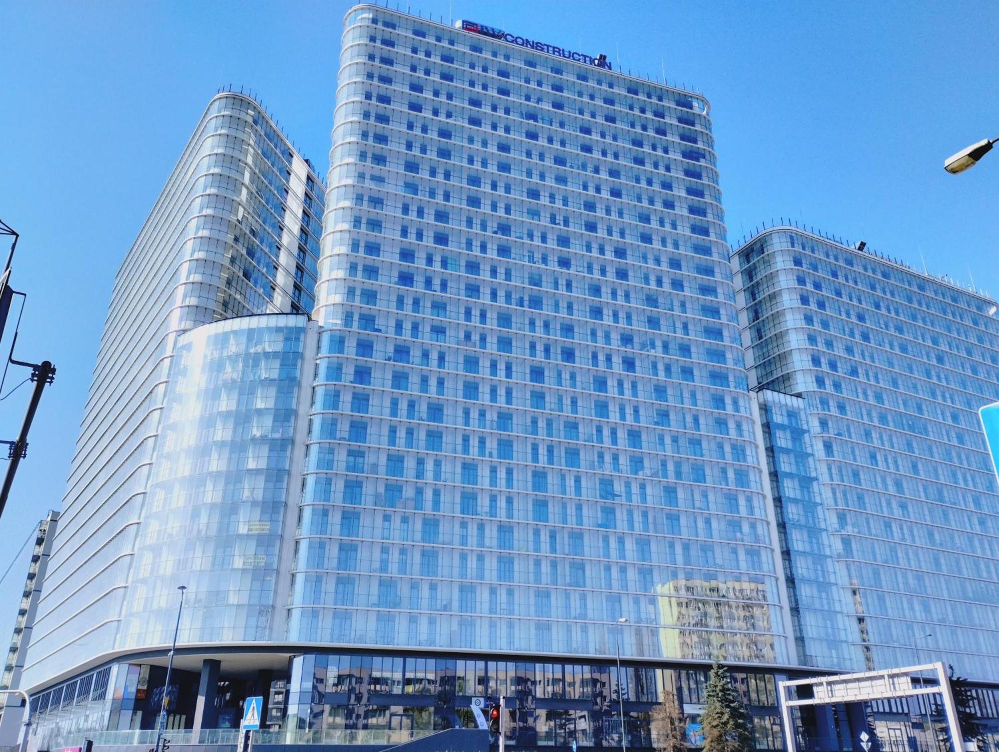 Kasprzaka 29 Wola Tower 3 Rooms, 80m2 16th Floor, Free Garage By Perfect Leilighet
