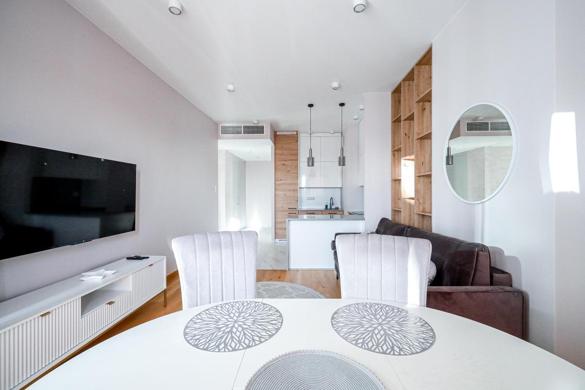 Kasprzaka 29 Wola Tower 3 Rooms, 80m2 16th Floor, Free Garage By Perfect Leilighet