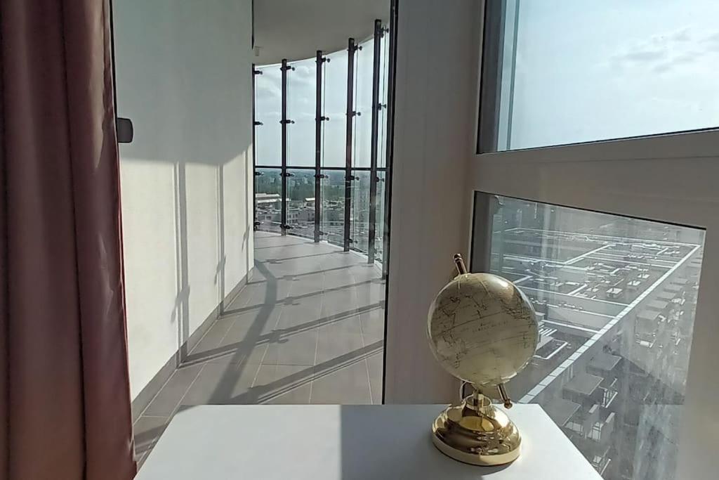 Kasprzaka 29 Wola Tower 3 Rooms, 80m2 16th Floor, Free Garage By Perfect Варшава