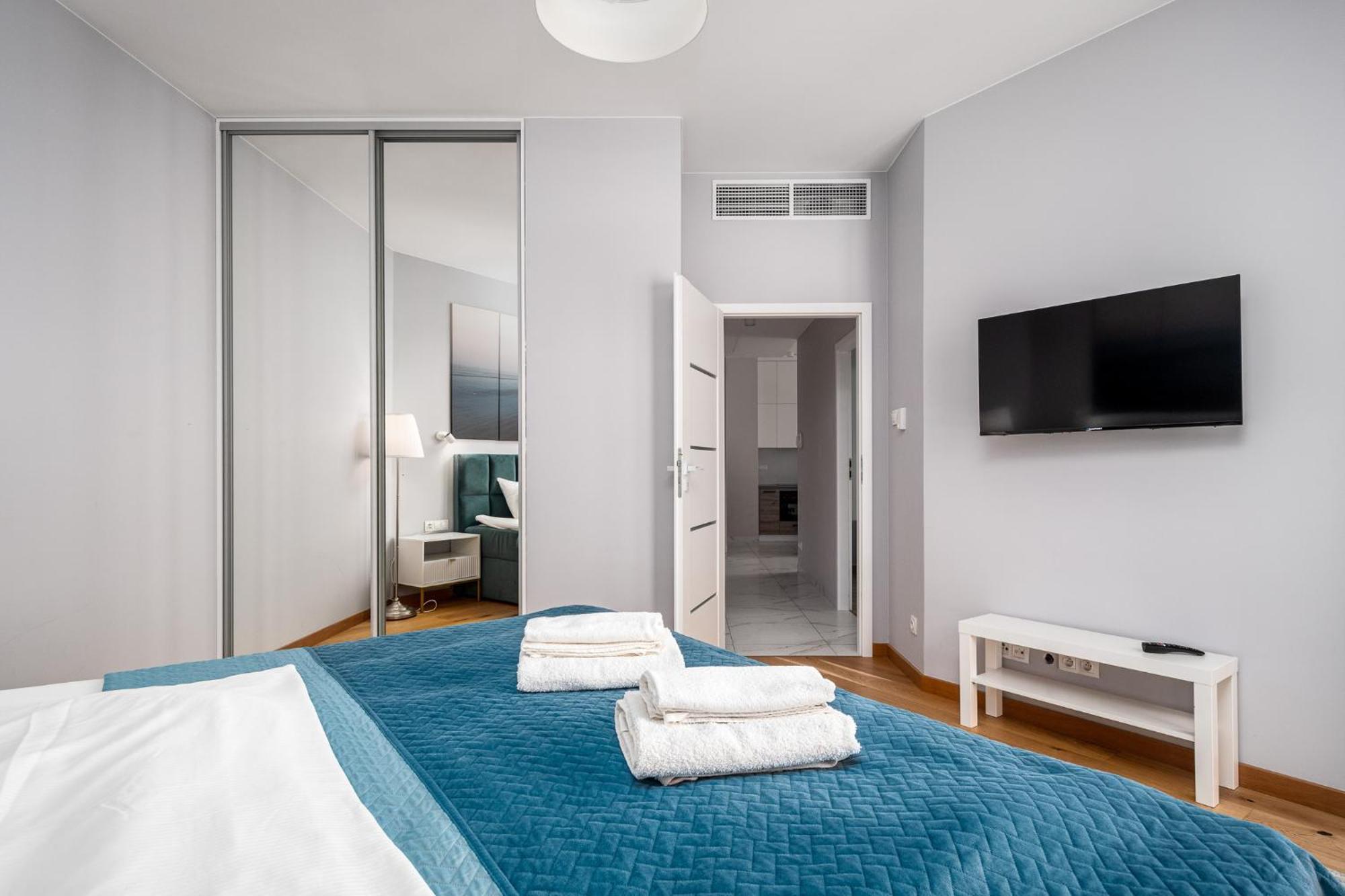 Kasprzaka 29 Wola Tower 3 Rooms, 80m2 16th Floor, Free Garage By Perfect Варшава